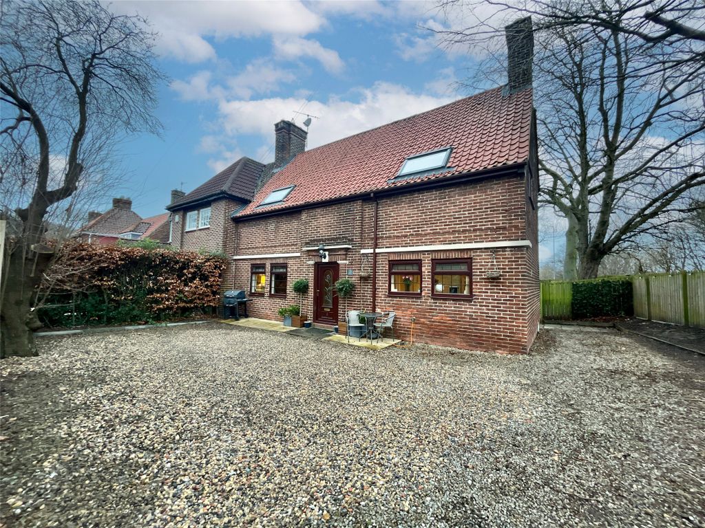 3 bed semidetached house for sale in Axwell Park Road, Axwell Park