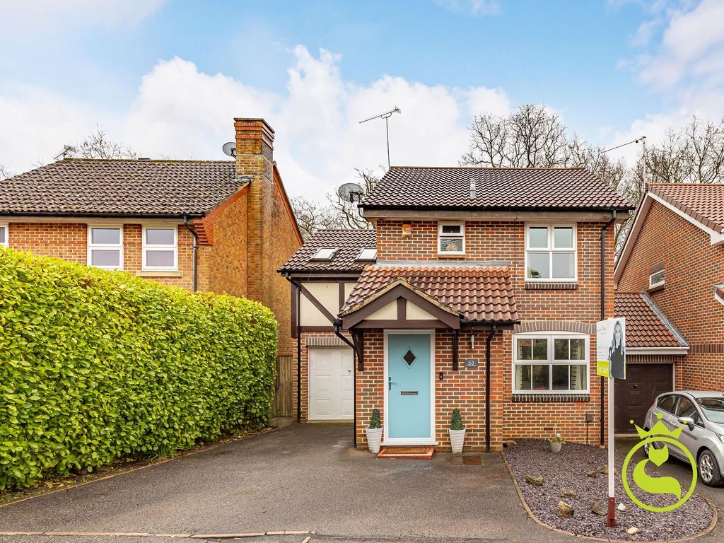 4 bed detached house for sale in Cowslip Road, Broadstone BH18, £