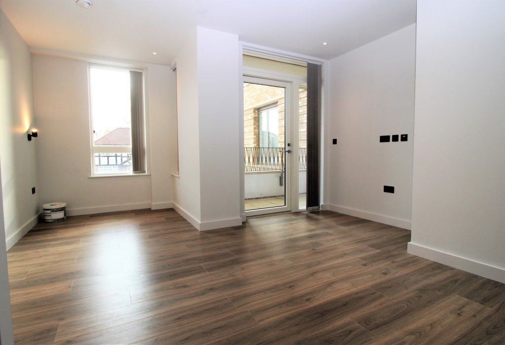 1 bed flat to rent in Merrion Avenue, Stanmore HA7, £1,200 pcm Zoopla