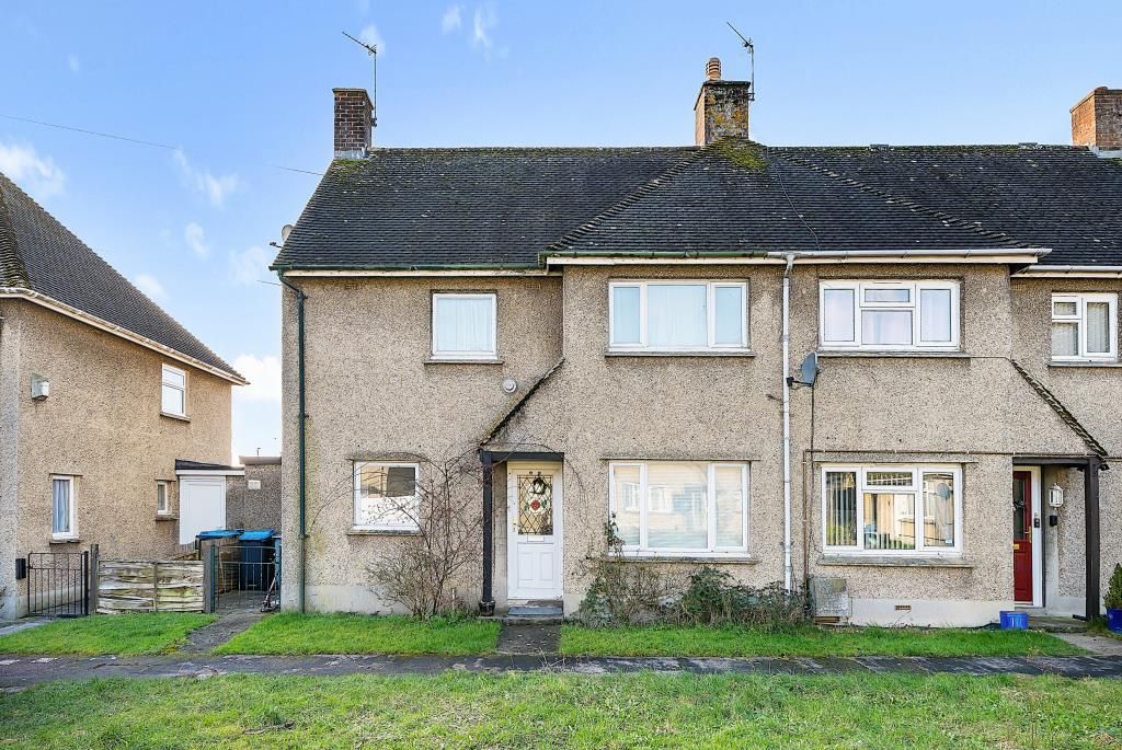 3 bed end terrace house for sale in Eastfield Road, Witney OX28, £