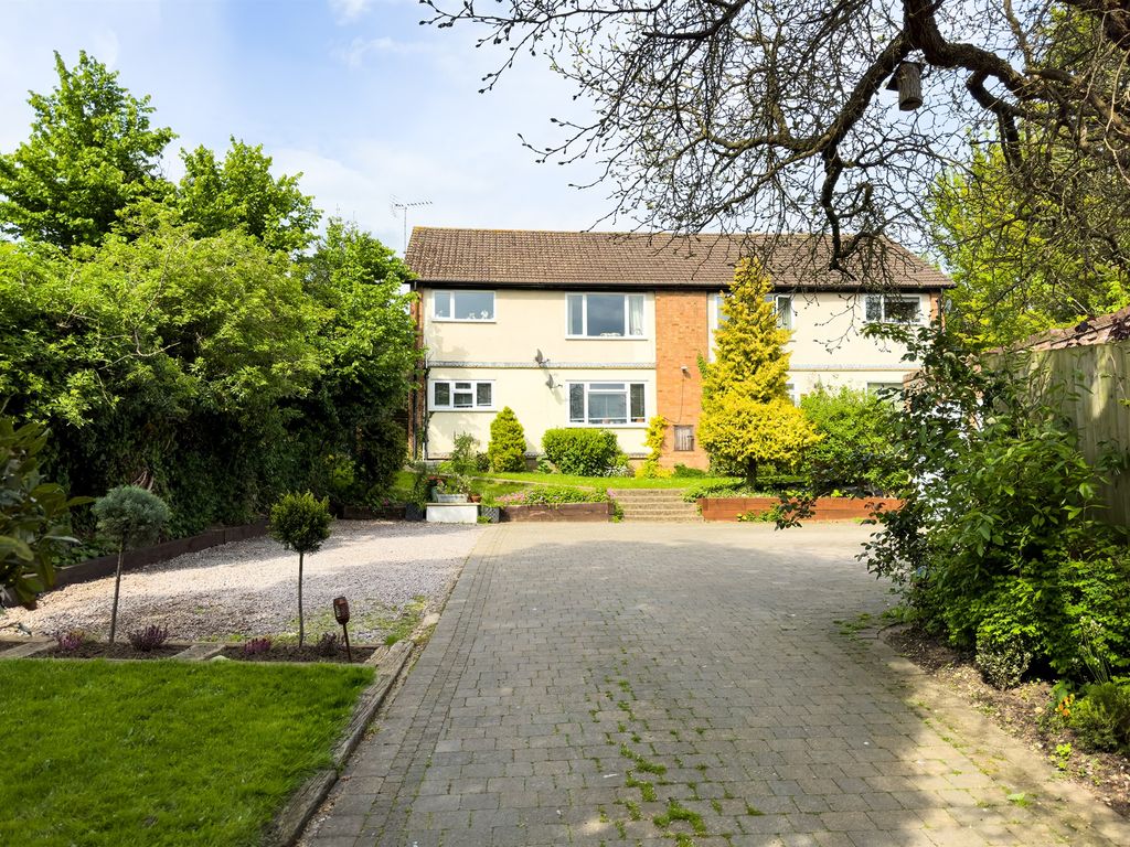 2 bed for sale in Hill Close, Harpenden AL5 Zoopla