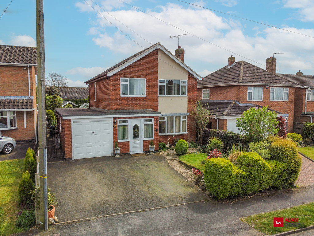 3 bed detached house for sale in Sharpless Road, Burbage