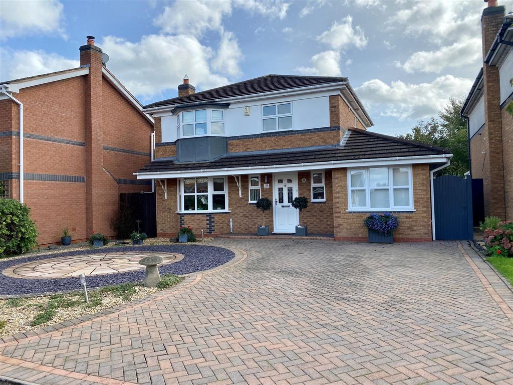 4 bed detached house for sale in Baldenhall, Malvern WR14, £475,000