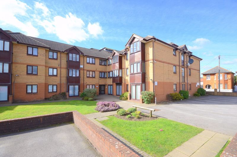 Cleveland Road, Bournemouth BH1  