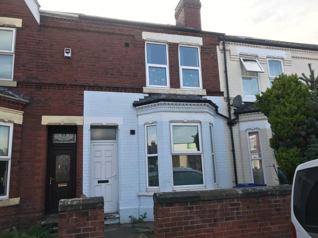 4 bed town house to rent in 73 Morley Road, Doncaster DN1, £1,250 pcm