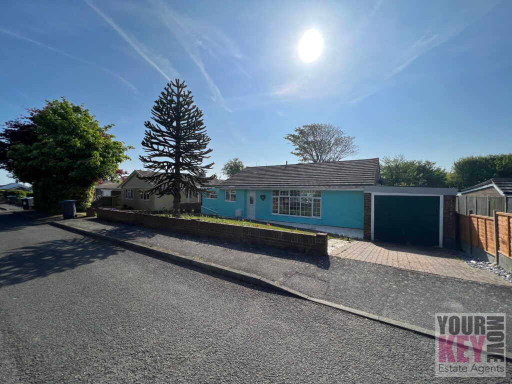4 bed detached bungalow for sale in St Margarets At Cliffe, Dover, Kent