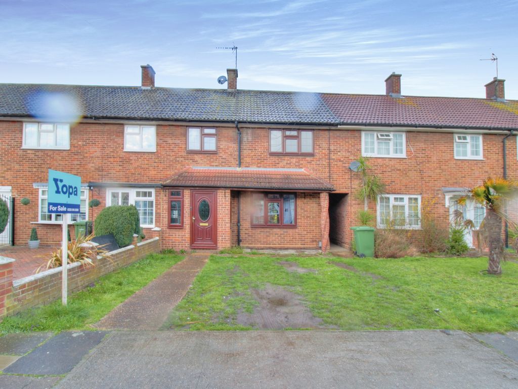 3 bed terraced house for sale in Stapleton Crescent, Rainham RM13 Zoopla