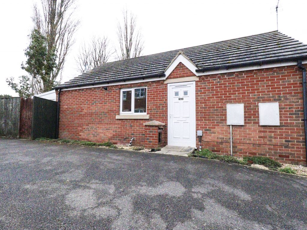 2 bed detached bungalow to rent in Dean Road, Scunthorpe DN17 Zoopla