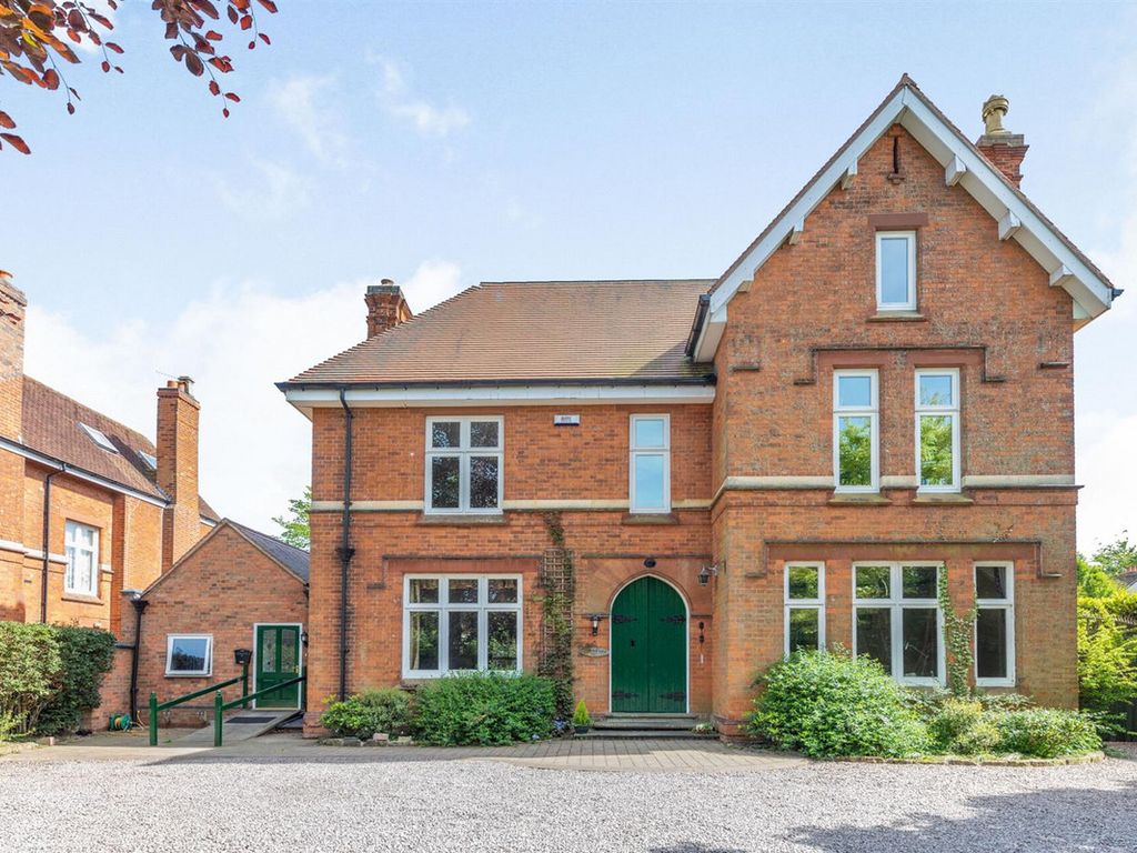 6 bed detached house for sale in Arden House, Blossomfield Road