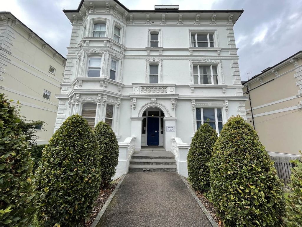 1 bed flat to rent in Upper Grosvenor Road, Tunbridge Wells, Kent TN1