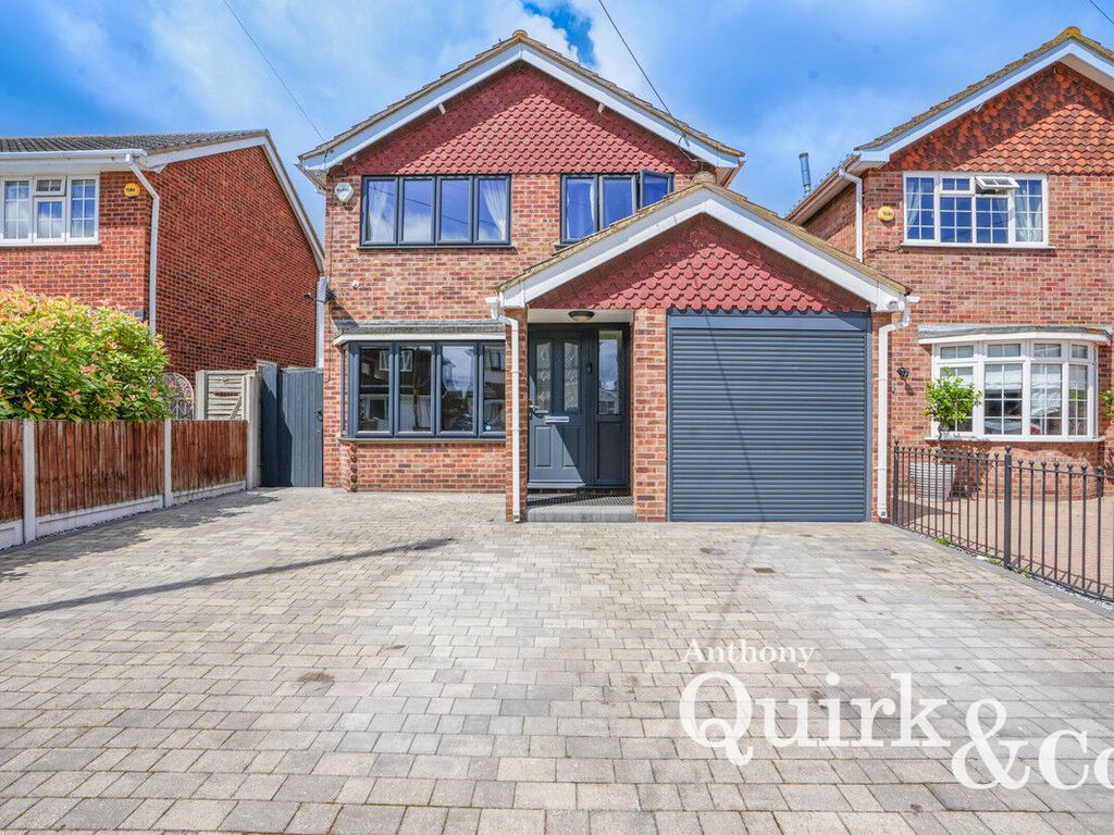 4 bed detached house for sale in Westwood Road, Essex SS8, £475,000