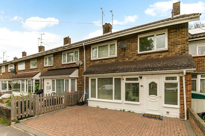 3 bed terraced house for sale in Findon Road, Ifield, Crawley, West