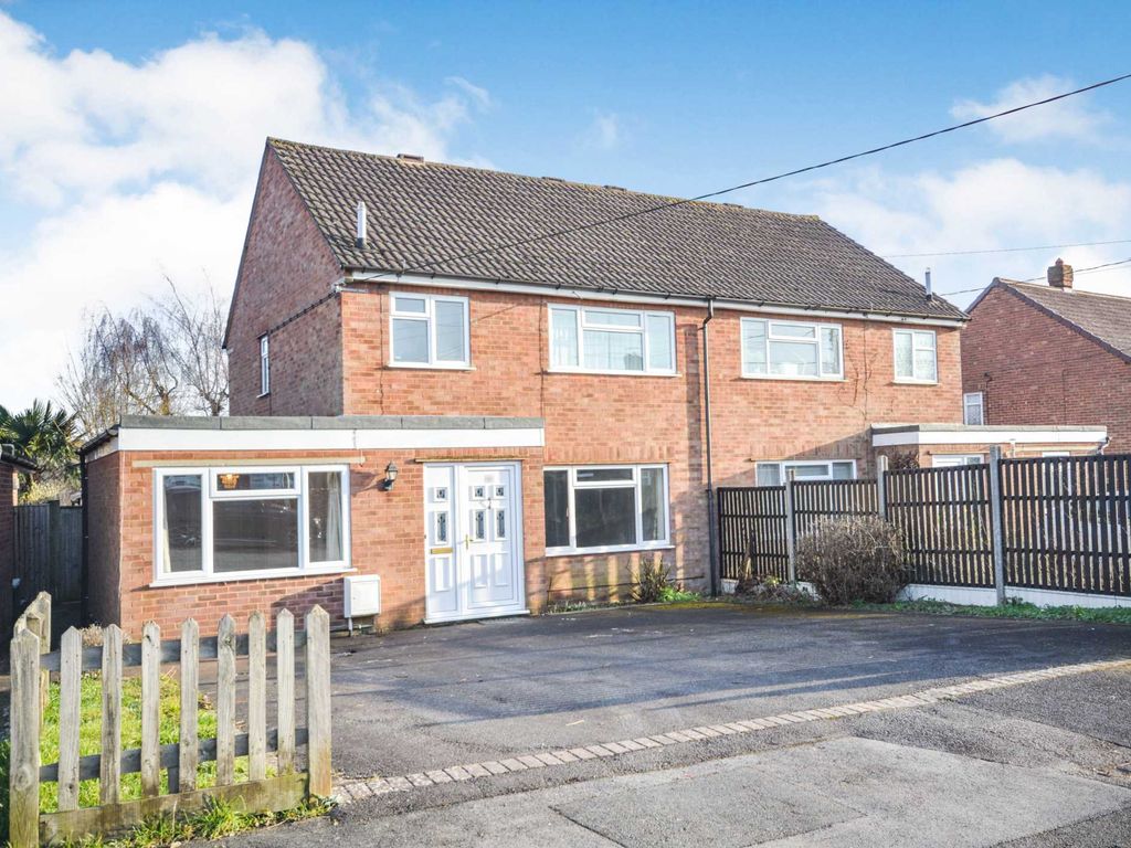 3 bed semidetached house to rent in Hundred Acres, Amersham HP7 Zoopla