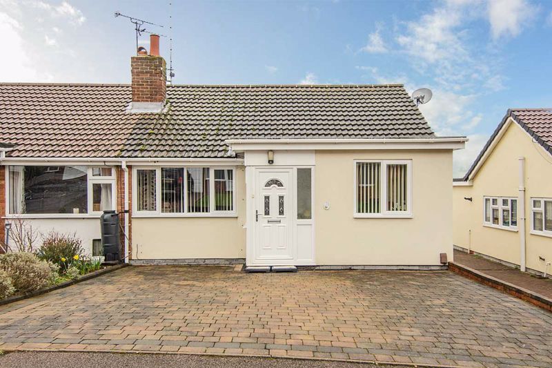 3 bed semidetached bungalow for sale in Somerset Avenue, Rugeley WS15