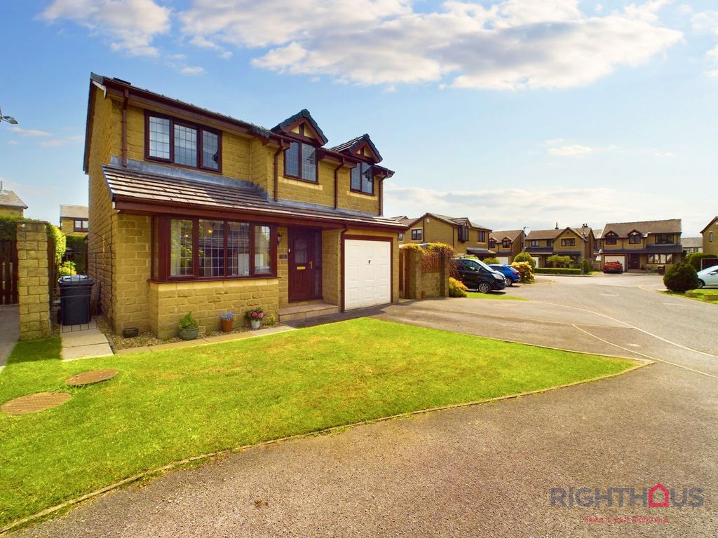 4 bed detached house for sale in Ash Croft, Bradford BD6, £300,000 Zoopla