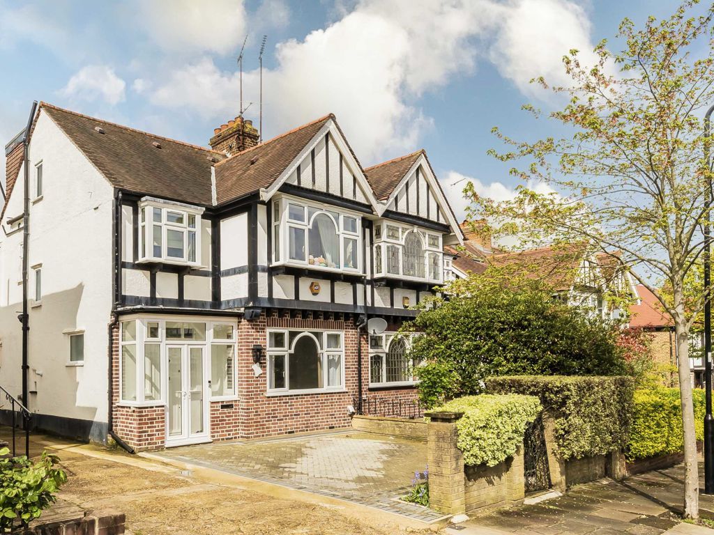 4 bed property for sale in Clarendon Road, London W5, £1,399,999 Zoopla