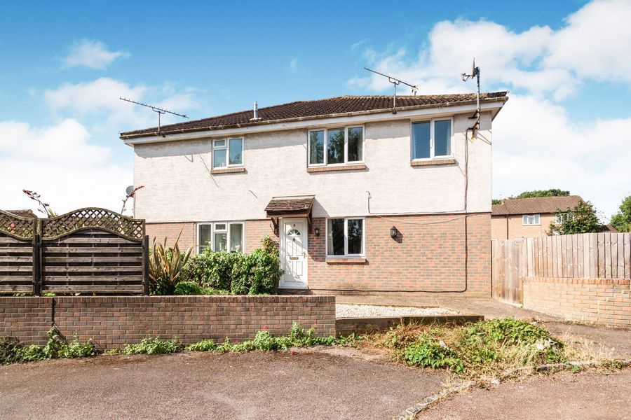 2 bed semidetached house to rent in Swallow Way, Wokingham RG41, £