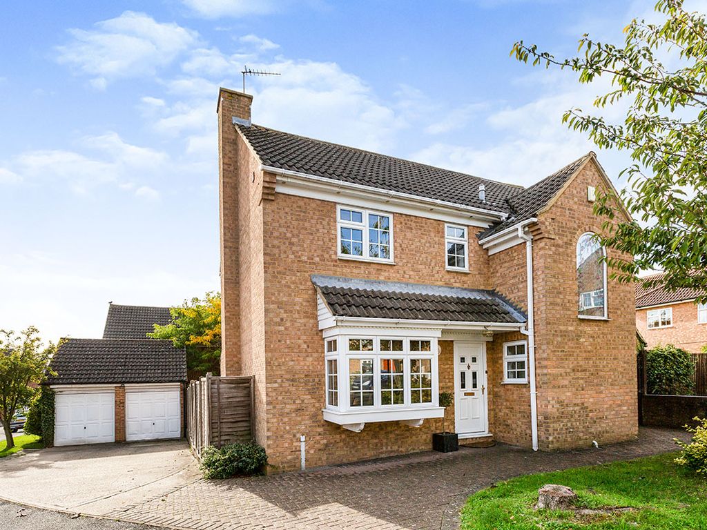4 bed detached house for sale in Dawson Drive, Hextable, Swanley, Kent