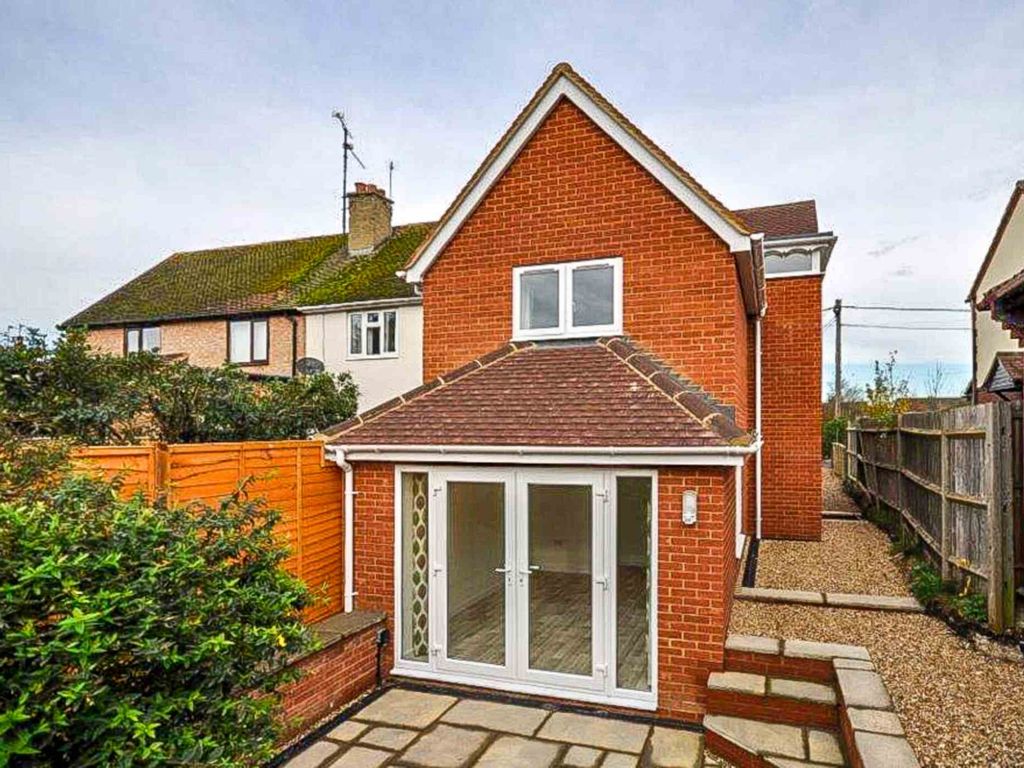 2 bed end terrace house to rent in Cross Road, Cholsey OX10, £1,250 pcm