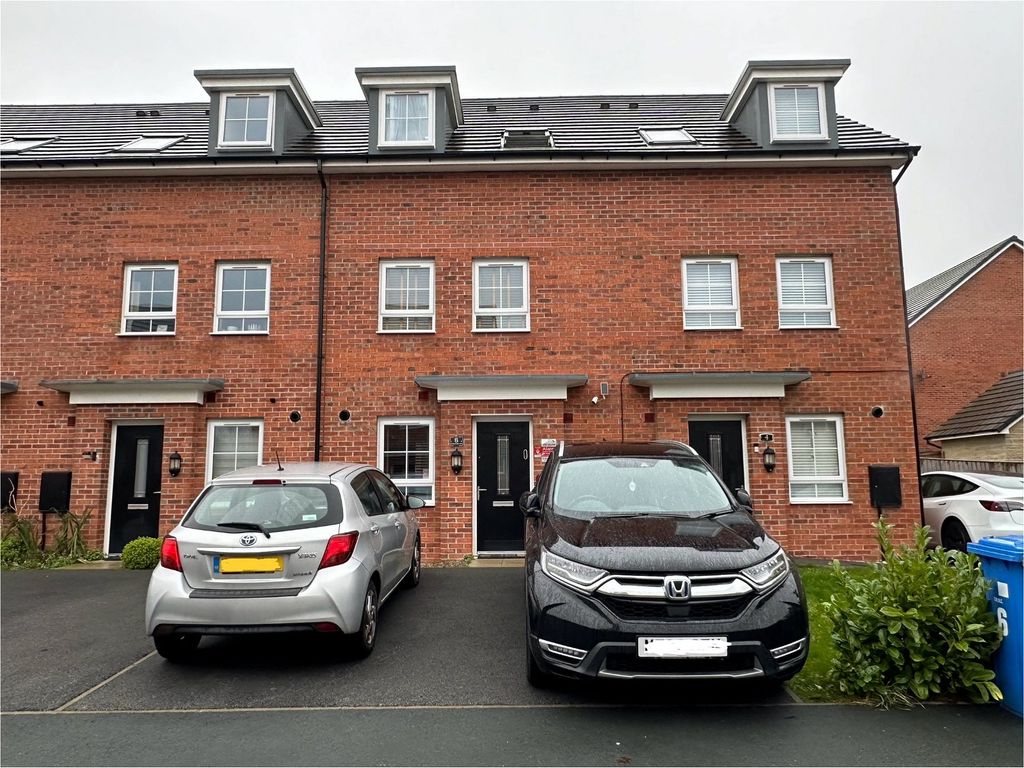 3 bed terraced house for sale in Greencroft Lane, Hyde SK14, £275,000