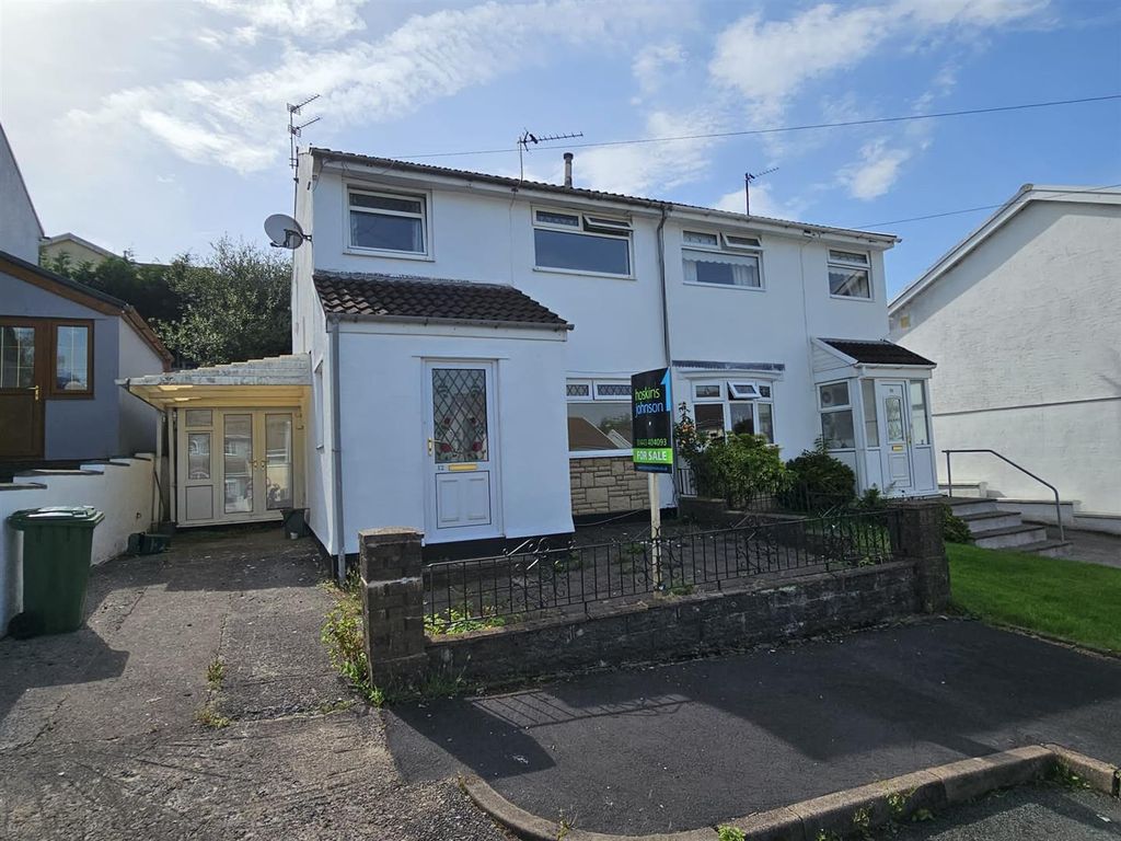 3 bed semidetached house for sale in Brookside Close, Cilfynydd