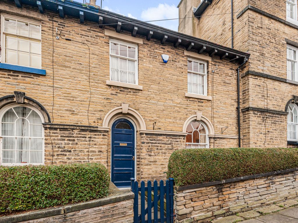 3 bed terraced house for sale in William Henry Street, Shipley BD18