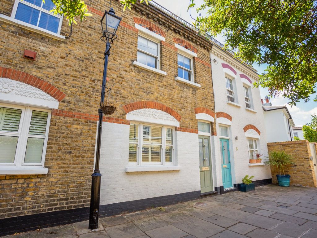 Quill Lane Putney London SW15  