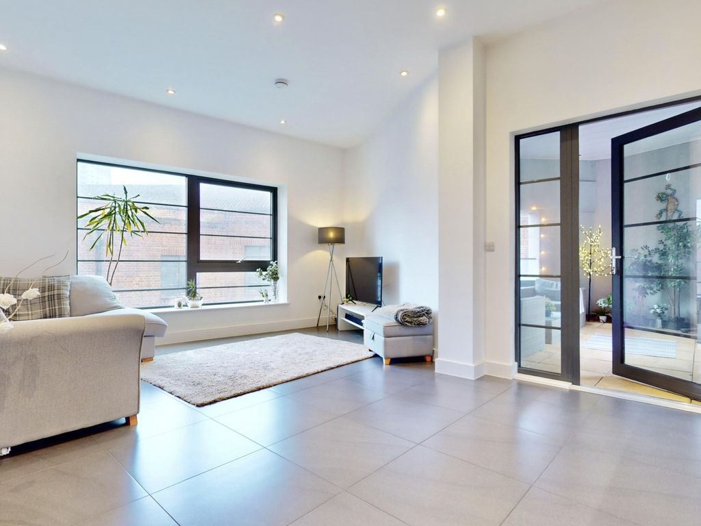 2 bed flat to rent in Wick Tower, London SE18, £2,250 pcm Zoopla