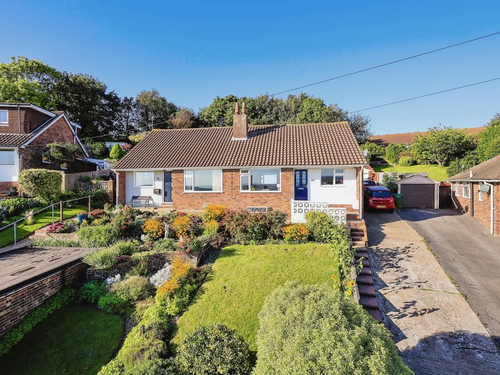 3 bed semidetached bungalow for sale in Selmeston Road, Eastbourne