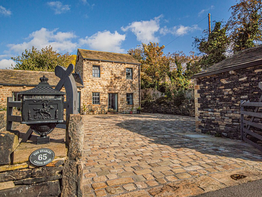 3 bed barn conversion for sale in Leeds Road, Mirfield WF14 Zoopla