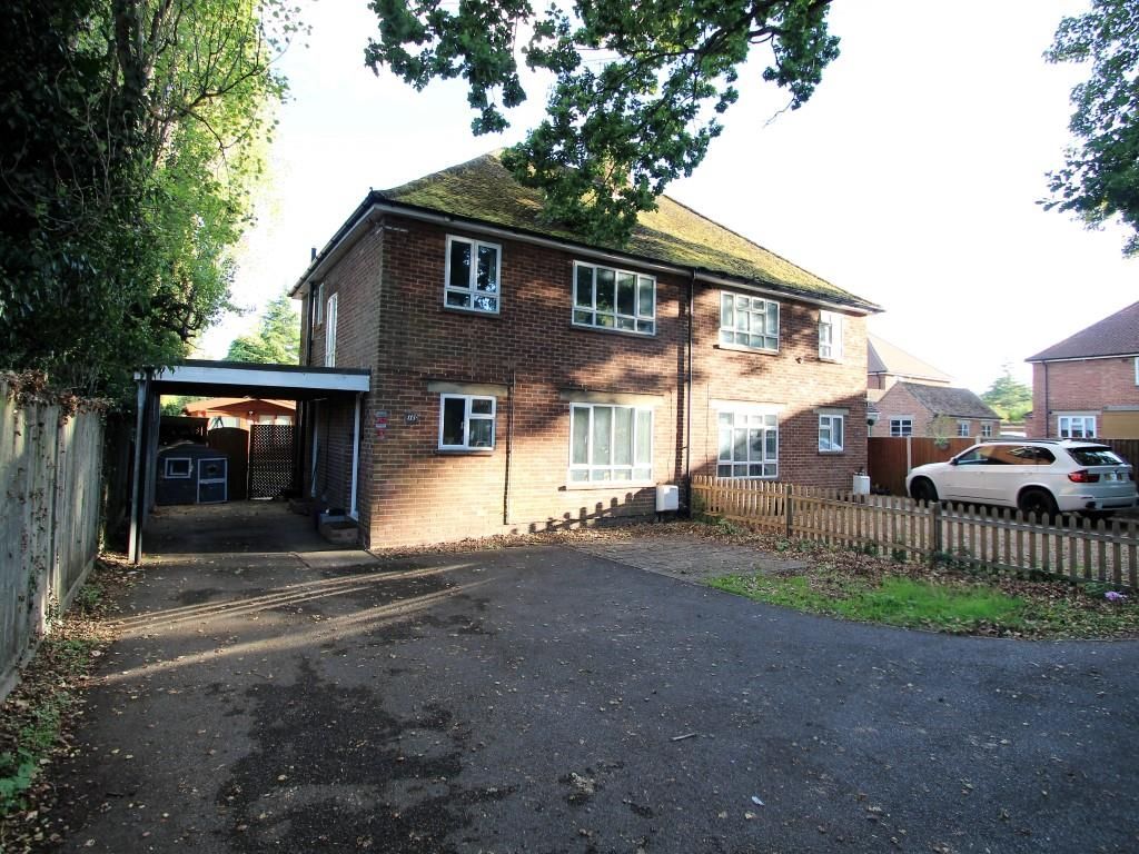 3 bed semidetached house for sale in School Road, Tilehurst, Reading