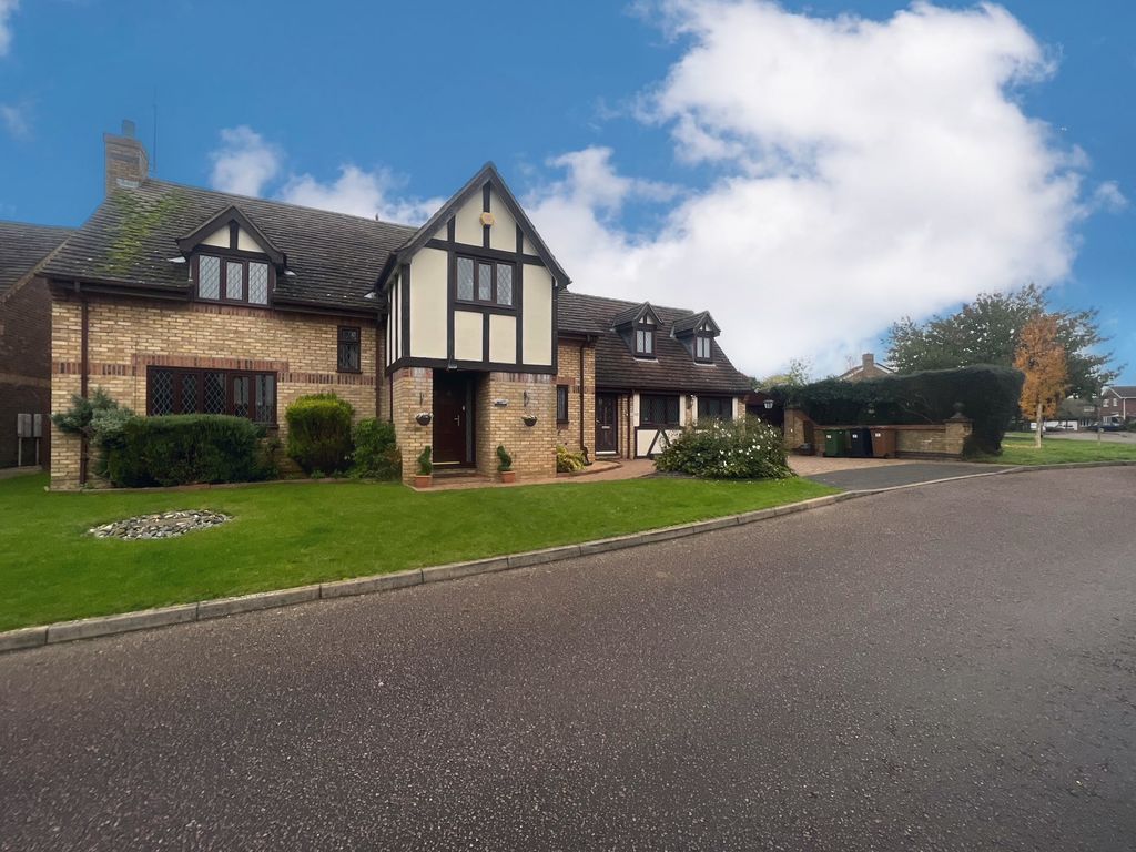 5 bed detached house for sale in Sebrights Way, Bretton, Peterborough PE3, £550,000 Zoopla