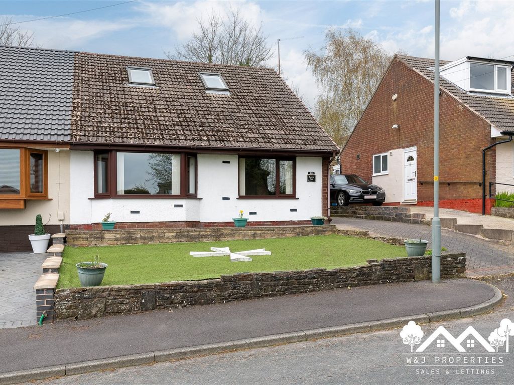 3 bed semidetached bungalow for sale in Kingsway, Lower Darwen, Darwen