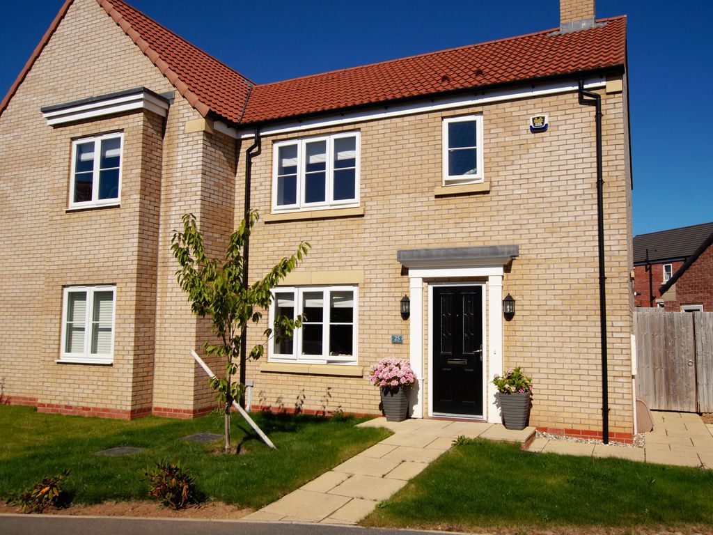 3 bed semidetached house for sale in Ouzel Grove, Eastfield, Scarborough YO11 Zoopla