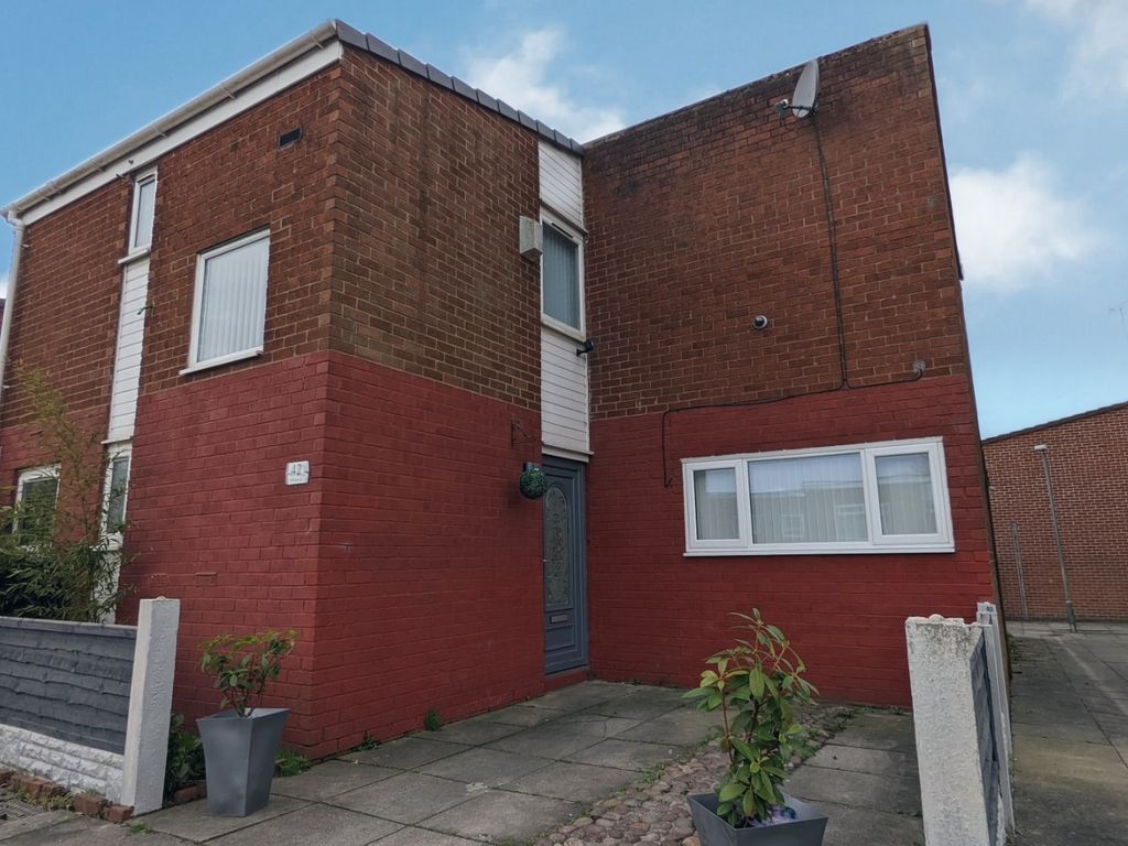 4 bed semidetached house for sale in Abbeywood, Skelmersdale