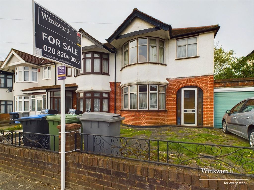 3 bed end terrace house for sale in Boycroft Avenue, Kingsbury, London