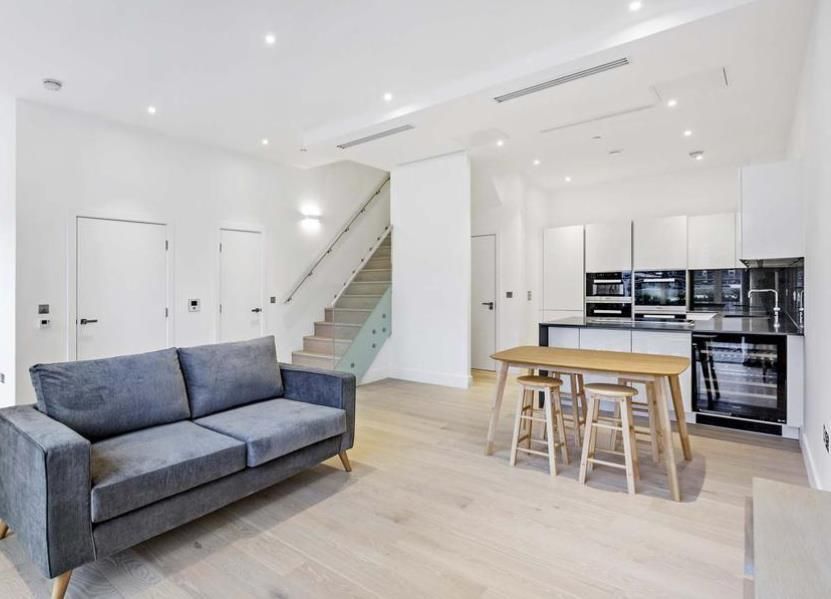 2 bed flat to rent in Street, Marylebone, London W1U, £4,767 pcm