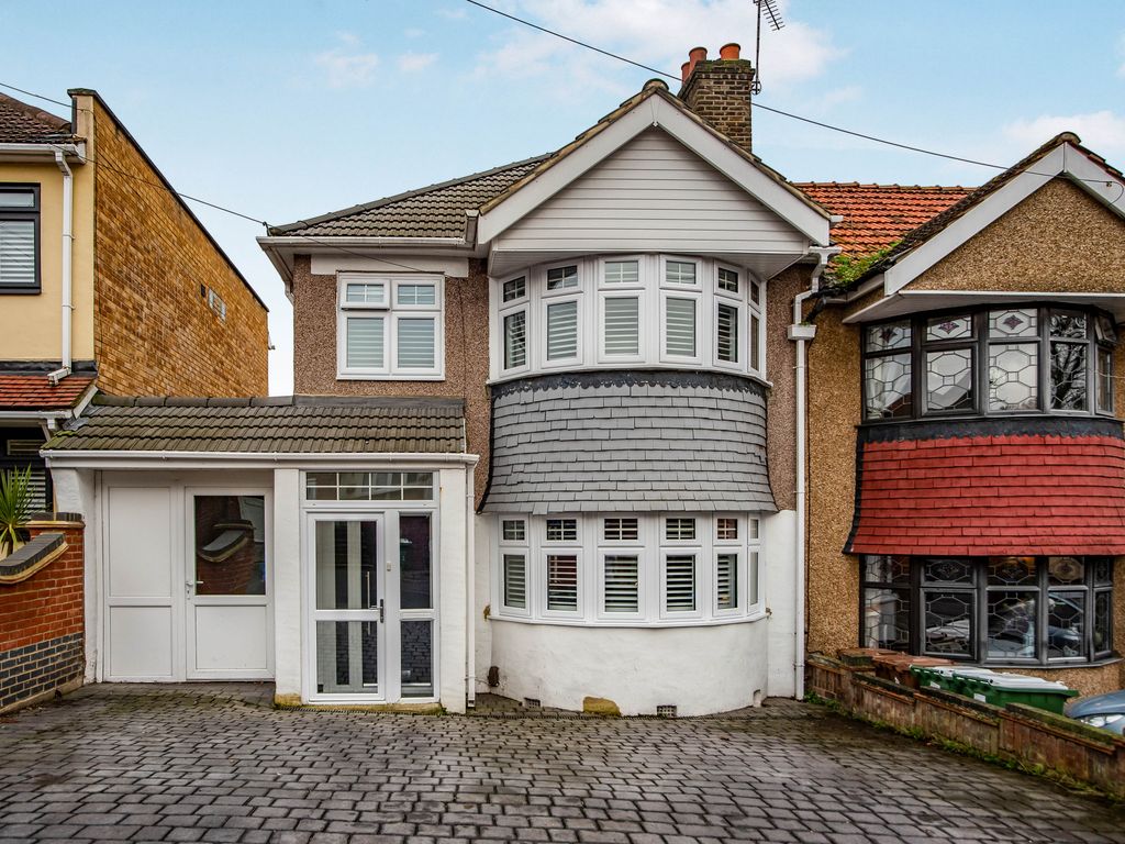 3 bed semidetached house for sale in Bideford Road, Welling DA16 Zoopla