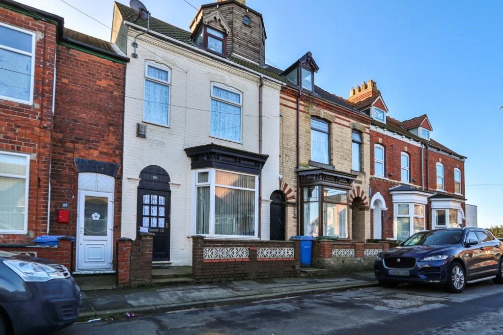 5 bed terraced house for sale in Hubert Street, Withernsea HU19, £