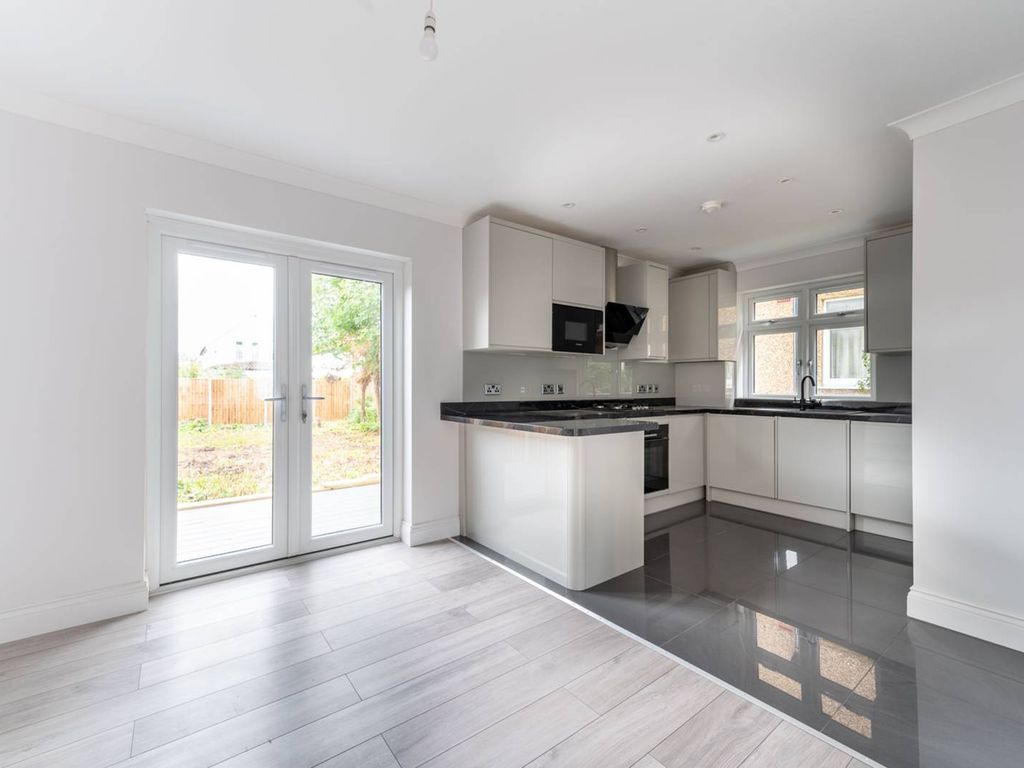 3 bed semidetached house for sale in Eton Avenue, North Wembley