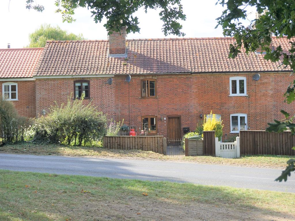 2 bed terraced house for sale in Brightwell, Ipswich IP10 Zoopla