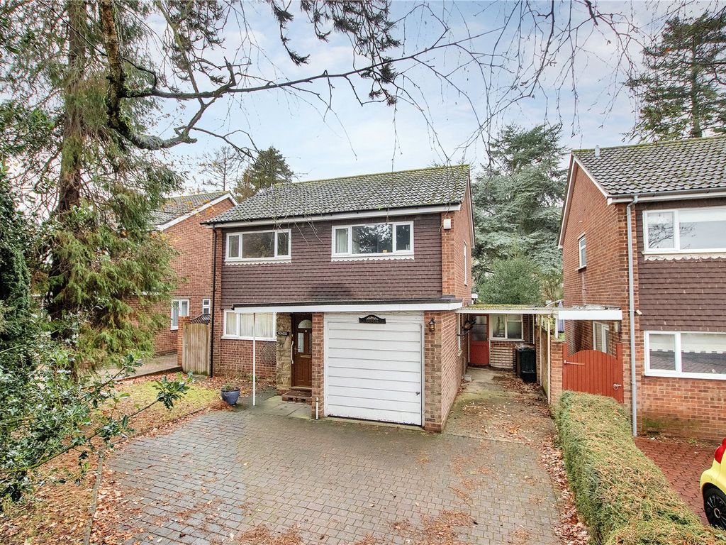4 bed detached house for sale in New Barn Road, Longfield, Kent DA3