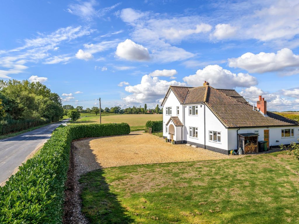 5 bed detached house for sale in Green Lane, Wicklewood, Wymondham NR18