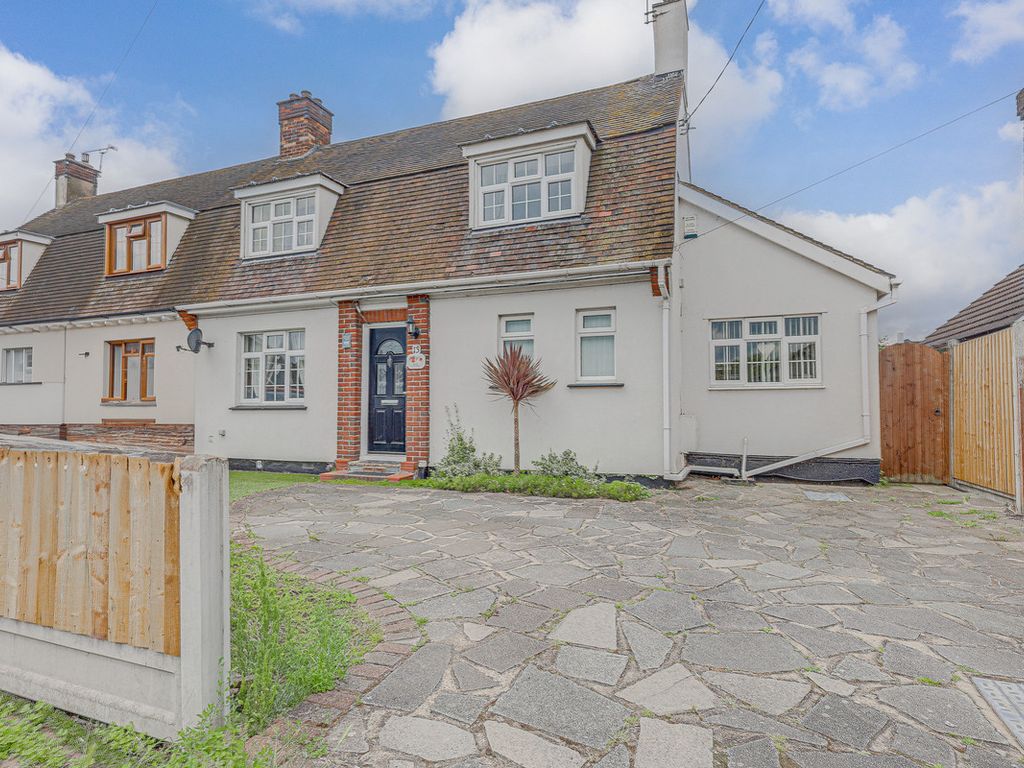 New home, 3 bed semidetached house for sale in Brackendale Avenue