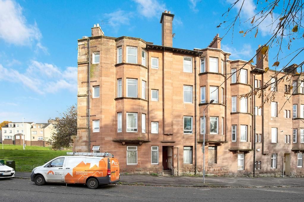2 bed flat for sale in Lenzie Street, Springburn, Glasgow G21, £75,000
