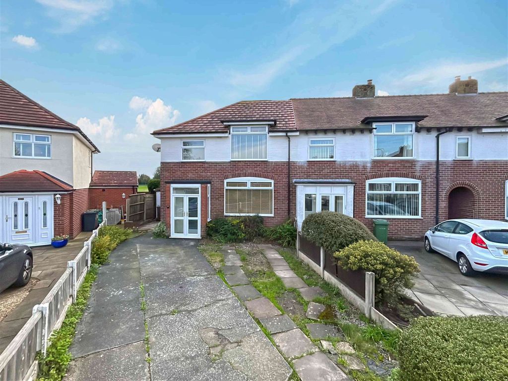 3 bed end terrace house for sale in The Causeway, Crossens, Southport