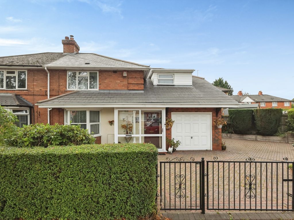 3 bed semidetached house for sale in Lofthouse Crescent, Birmingham