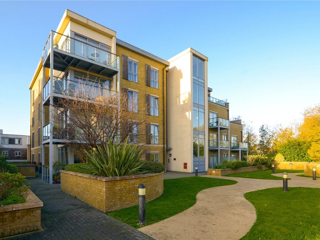 2 bed flat to rent in Blagrove Road, Teddington, Middlesex TW11 Zoopla