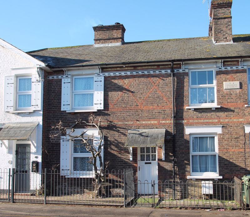 3 bed property to rent in Maidstone Road, Paddock Wood, Tonbridge TN12