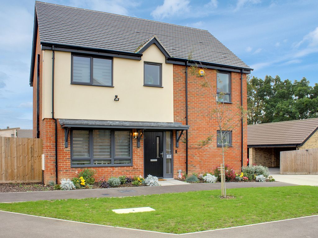 3 bed detached house for sale in Park View, Chigwell Grove, Chigwell